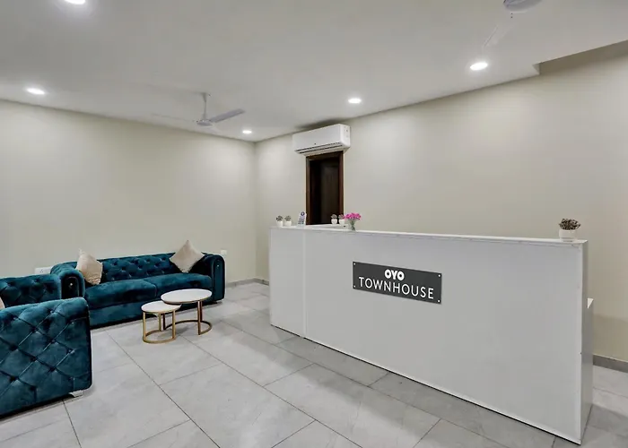 Townhouse Xanthe Hotel Noida