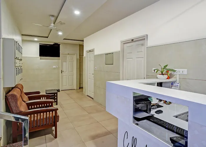 Collection O White House Pearl Hotel Kochi