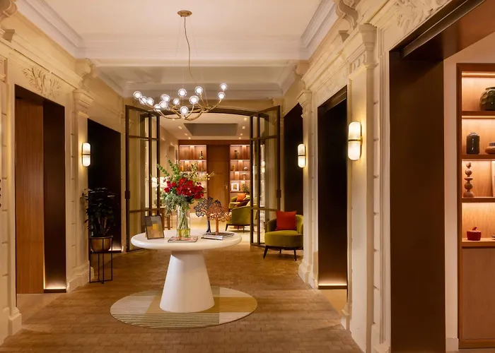 Hotel Le Cardinal Paris
