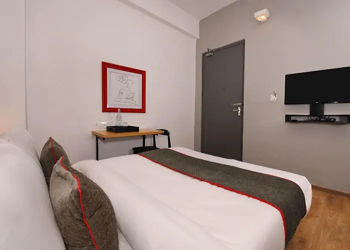 Super Townhouse 244 Munshipuliya Hotel Lucknow
