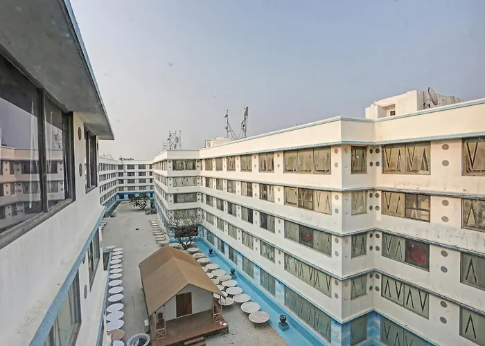 Townhouse Royal Palms Hotel Mumbai
