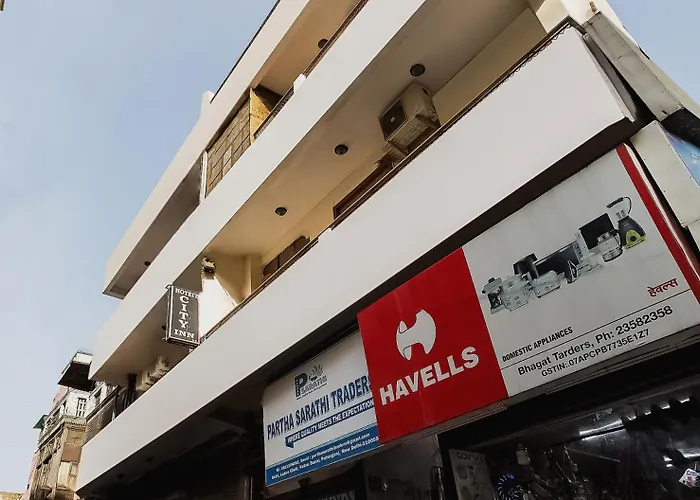 Hotel Om Paharganj New Delhi