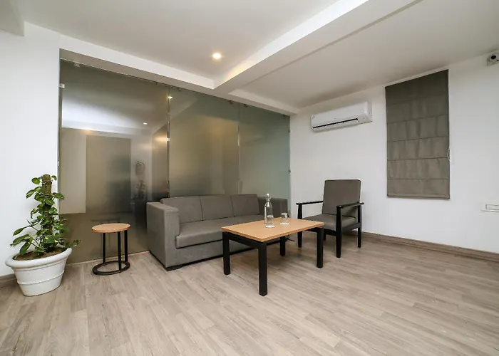 Townhouse Sohna Road 2 Hotel Gurgaon