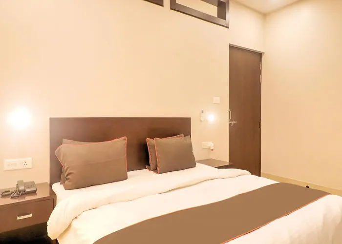 Super Townhouse Amaraa Farms Near Lulu Hypermarket Lucknow