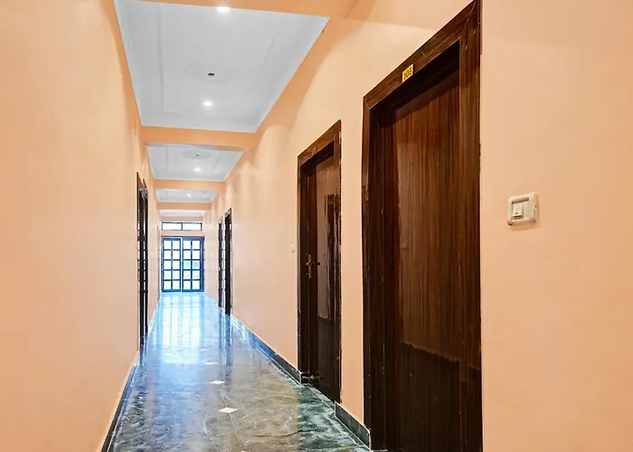 Oyo Flagship Tara Holiday Homes Stay Varanasi