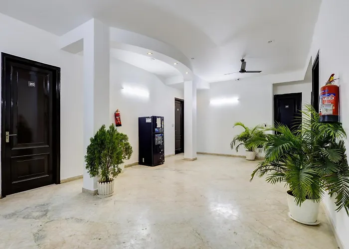 Super Townhouse Mayfield Garden Nearby Golf Course Road Gurgaon