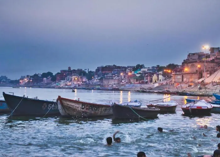 Hotel V-I Sea View: Beachfront Wellness Retreat with Spa Puri
