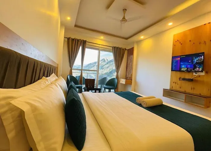 Himalayan Fort Resort, Manali - !!Riverside Property !! Big Garden With Bonfire !! Guest Preferred !! Scenic River & Mountain View !! Big Parking !! Luxury Balcony Rooms !! Playing Zone !! Property Of The Year