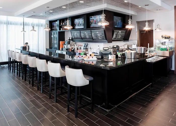 Courtyard By Marriott Richmond Downtown Hotel