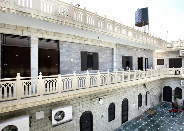 Hotel O Rajmahal Jalandhar