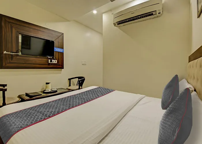 Super Townhouse Grand Inn Ghaziabad