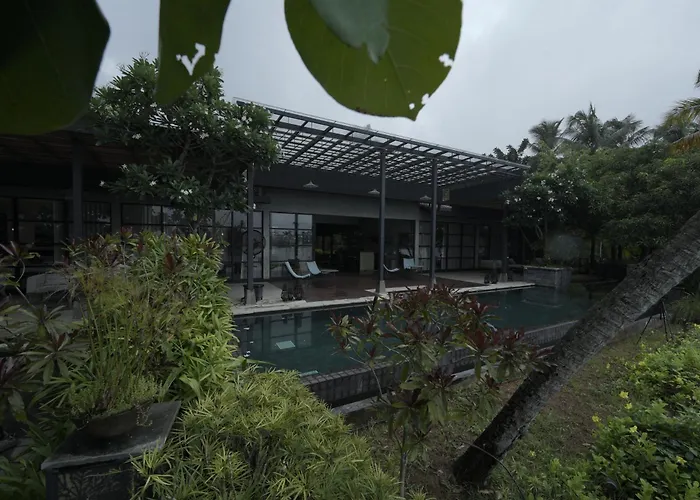 976 Panangad Bed & Breakfast Kochi