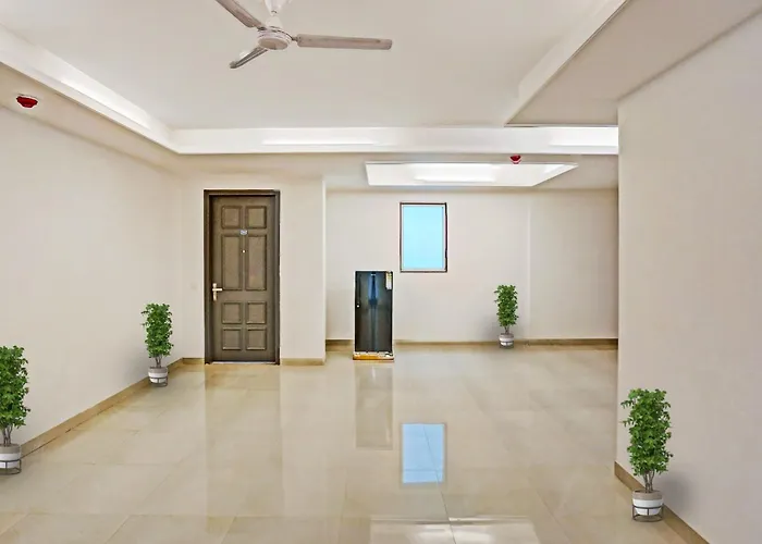 Townhouse Hotel Royal Oak Gurgaon