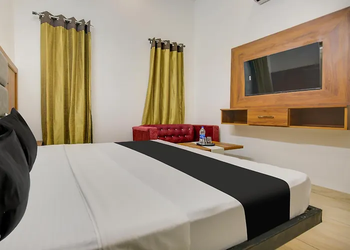 Hotel O Shree Ji Hotel & Banquet Karnal