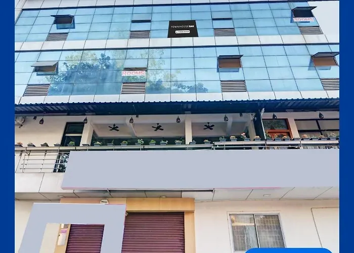 Super Townhouse Oak City Center Kushal Nagar Madikeri