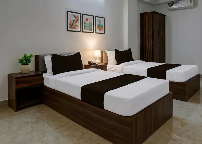 Super Townhouse Godavari Riverbank Formerly Shanti Datta Inn Nashik