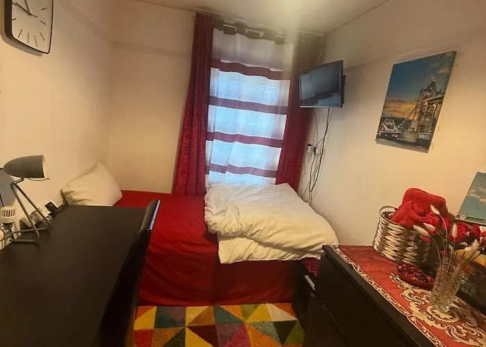 4 Bedroom House Rented By The Room London