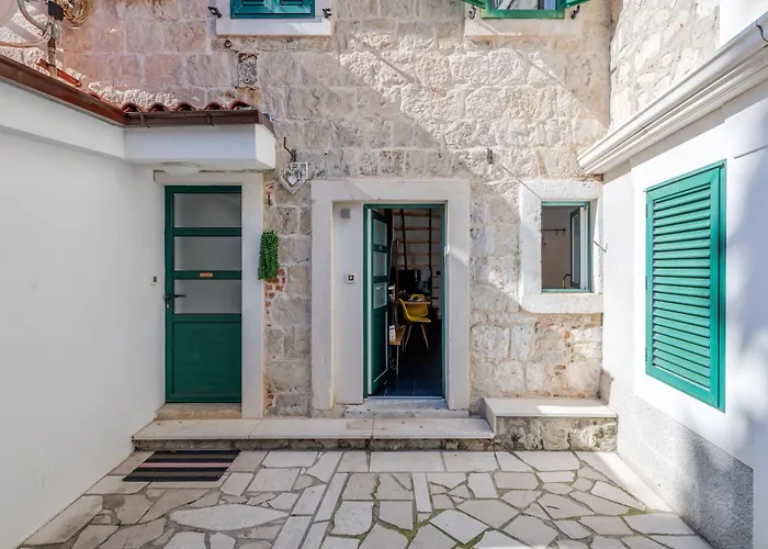 Grand Palace Luxury Retreat - Tale Of The Sea Split