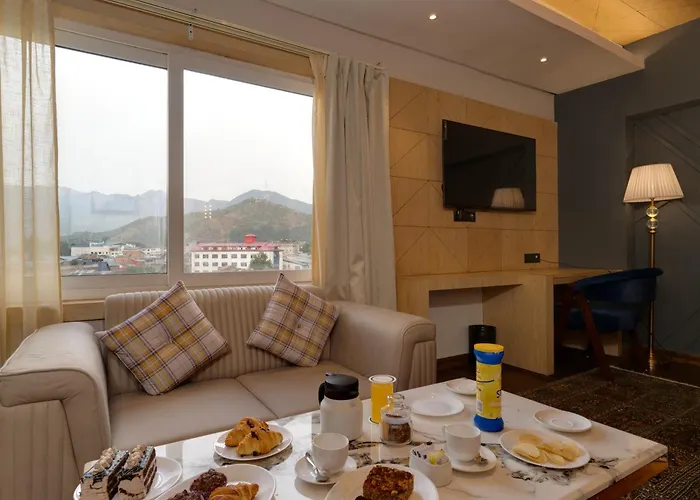 Hotel Central Park Near Dal Lake Srinagar 