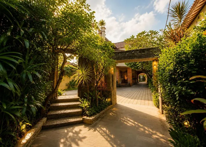Bali Ayu Hotel & Villas 10 Minutes Walking Distance To The Beach Kuta 