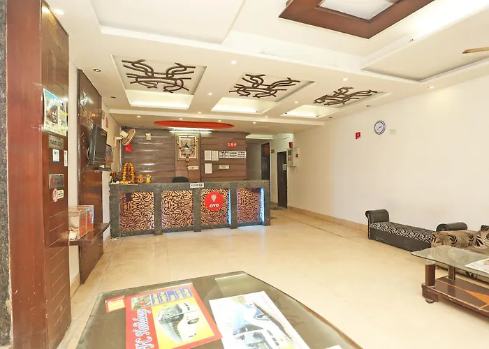 Hotel O Aura Palace Deluxe New Delhi