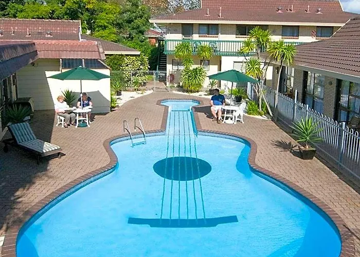 Dukes Midway Lodge Auckland