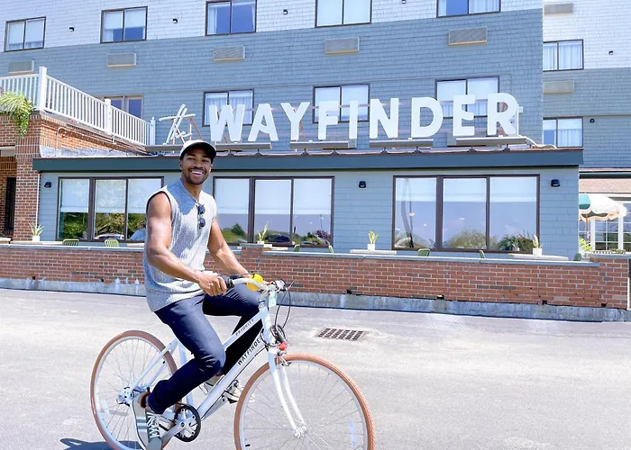 Wayfinder Newport Hotel