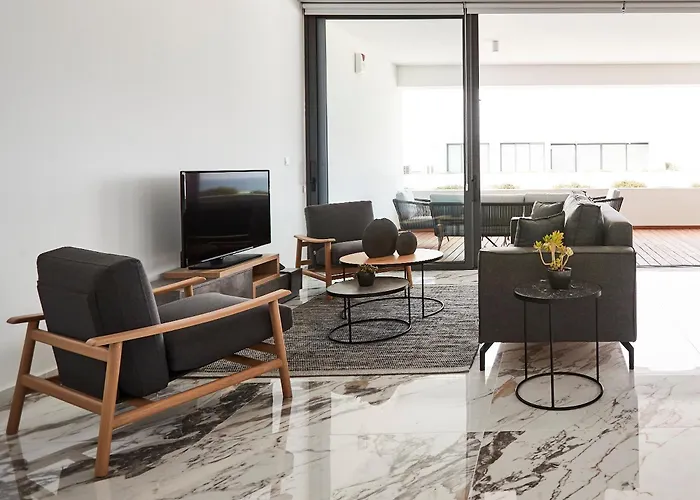Downtown Park Aparthotel Paphos