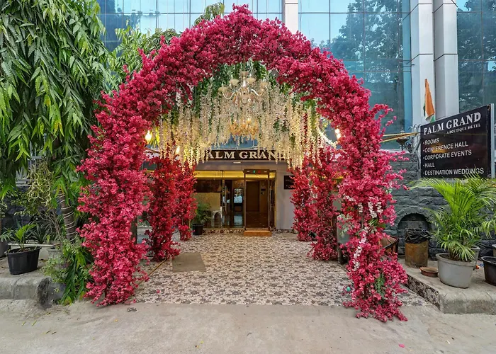 Hotel Palm Grand Naraina New Delhi - Couple Friendly Local Ids Accepted