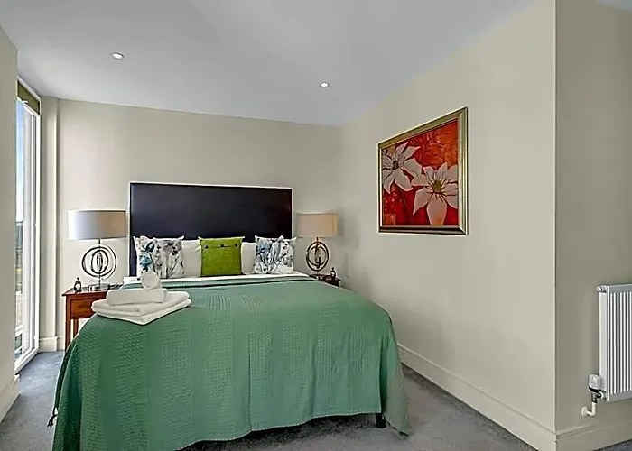 Lanterns Court Serviced Apartments By Thesqua.Re London