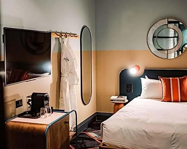Stay At Hotel Steyne Sydney