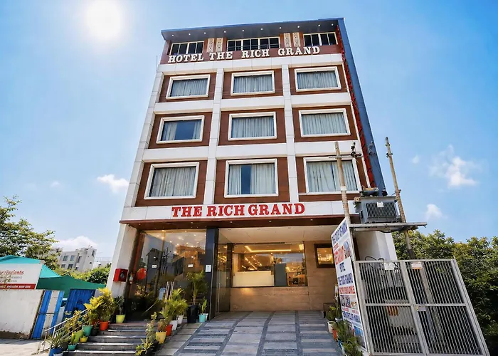 Rich Grand Hotel Agra 