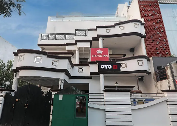 Hotel O Crown Inn Lucknow