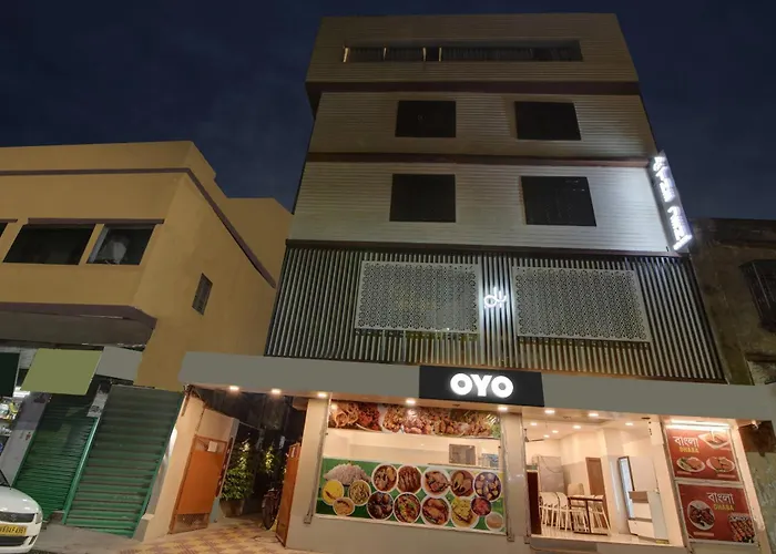 Super Townhouse The Den Hotel Kolkata