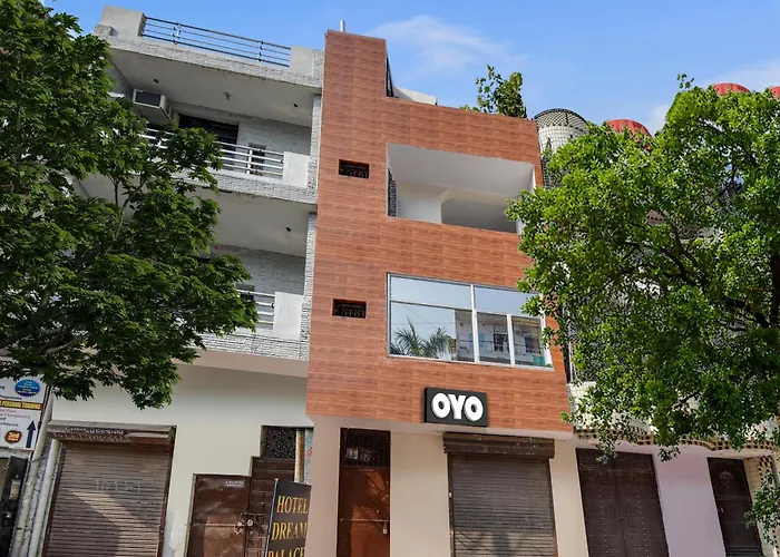 Hotel O Dream Palace New Delhi