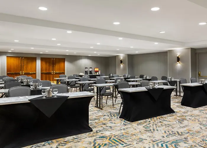 Crowne Plaza Seattle - Newly Renovated - An Ihg Hotel