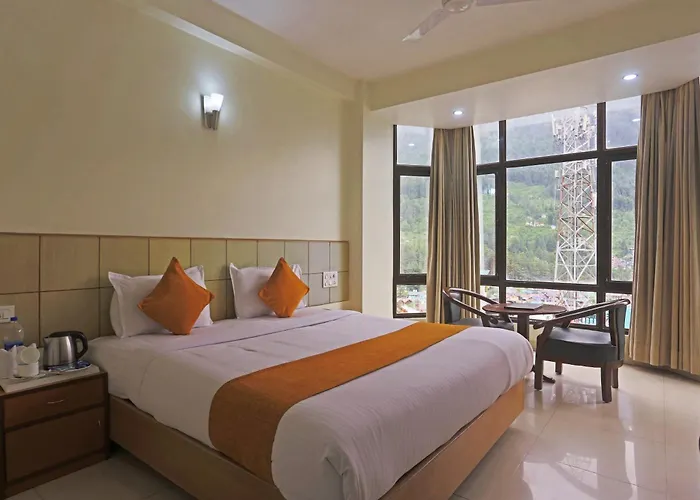 Hotel Broadways Inn Manali 