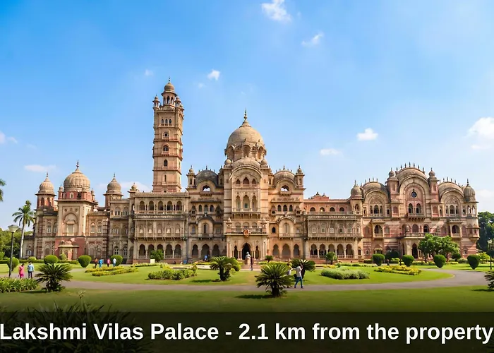 Super Townhouse Vadodara Railway Station Road Formerly Hotel Raajpath