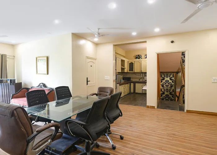 Hotel O Gem 92 New Delhi