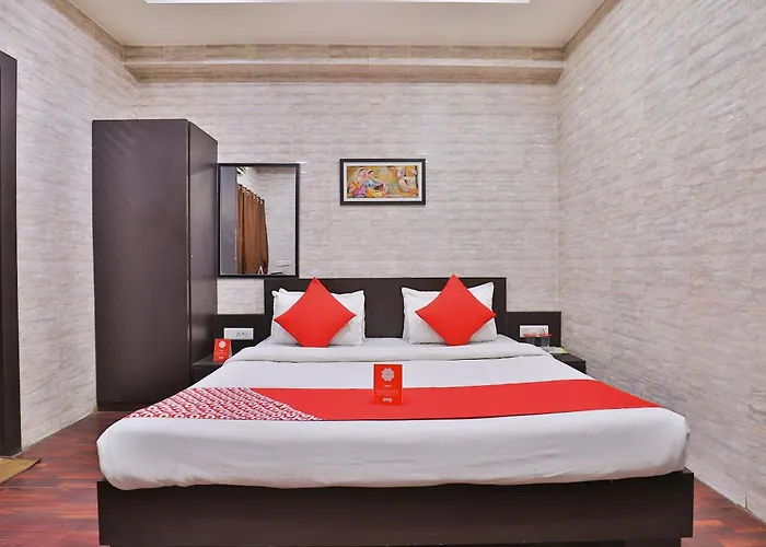 Hotel O S K Rajkot