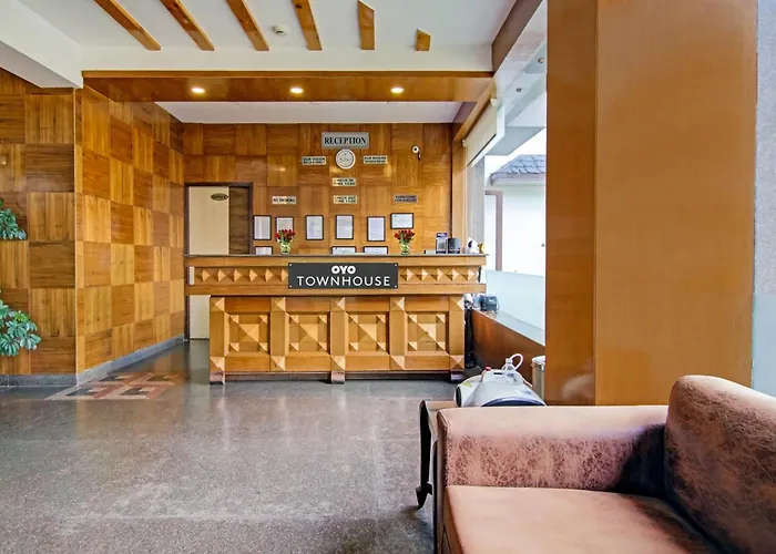 Townhouse Oak Rohtang Heights Hotel Manali 