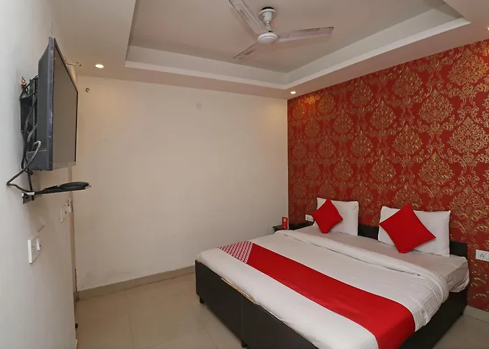 Hotel O Diamond Star New Delhi