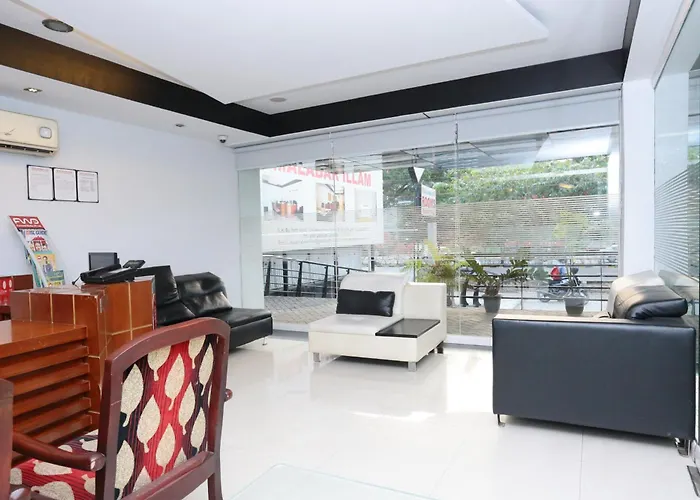 Super Townhouse Malabar Illam Kochi Hotel