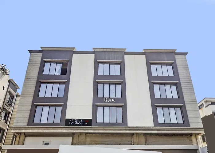 Collection O Laxmi Kuber Hotel Surat