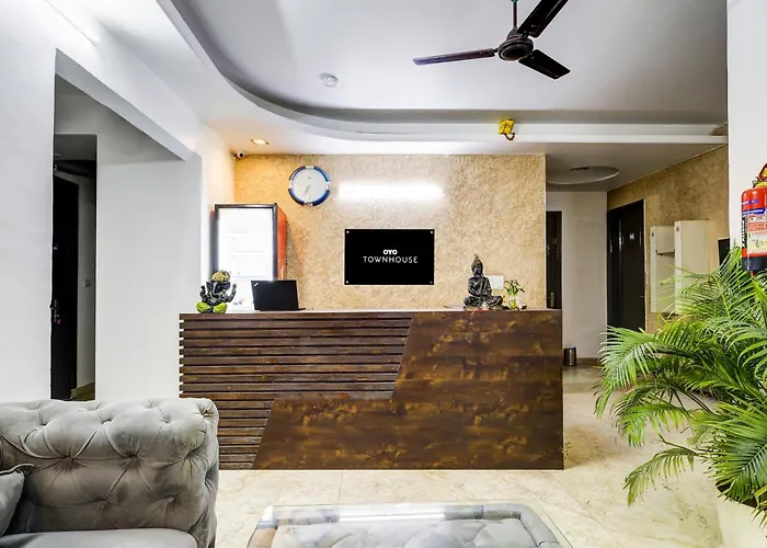 Super Townhouse Mayfield Garden Nearby Golf Course Road Gurgaon