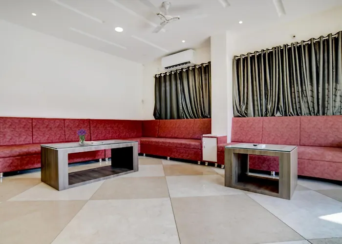 Collection O Task Hotel Indore