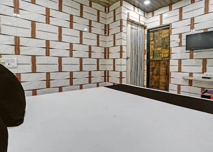 Hotel O Taj Lodging And Boarding Mumbai
