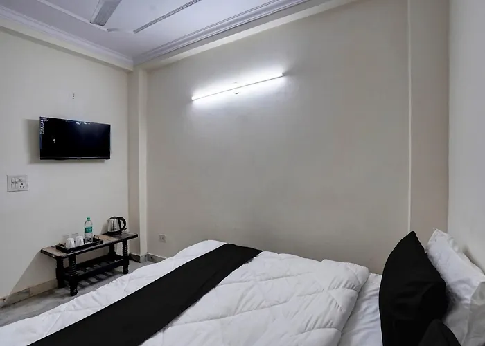 Hotel O Peaceful Paradise New Delhi