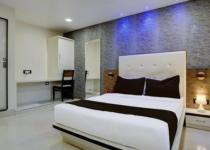 Hotel O Golden Star Mumbai