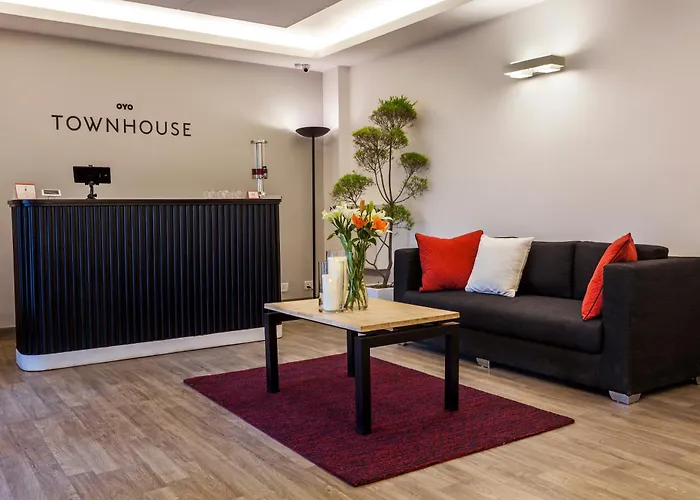 Townhouse 004 Noida Hotel